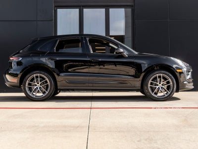 2026 Porsche Macan Macan