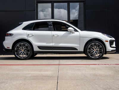 2026 Porsche Macan Macan
