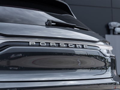 2026 Porsche Macan Macan