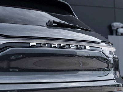 2026 Porsche Macan Macan