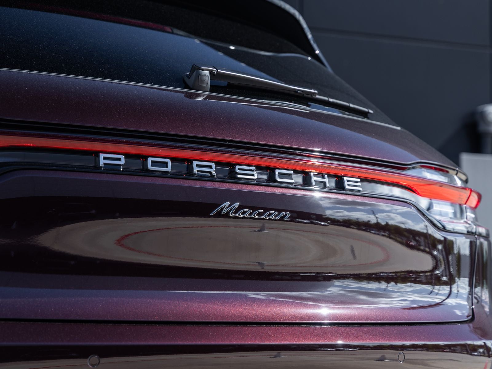 2026 Porsche Macan Base