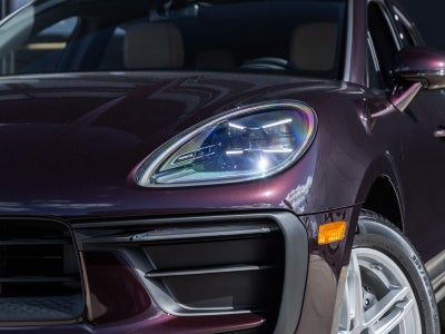 2026 Porsche Macan Base