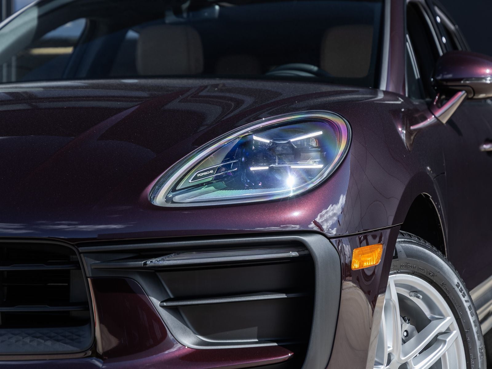 2026 Porsche Macan Base