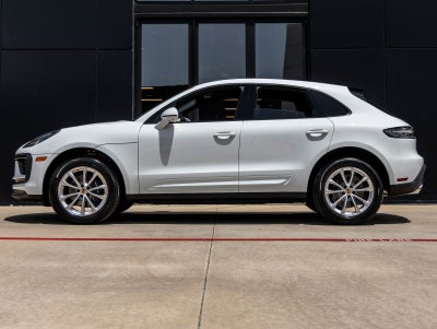 2026 Porsche Macan Macan