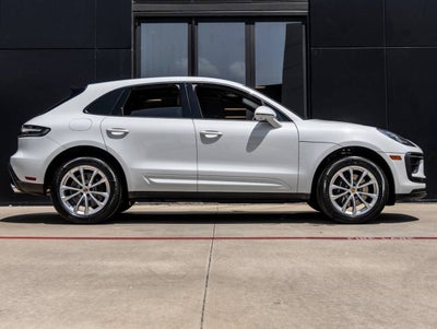 2026 Porsche Macan Macan