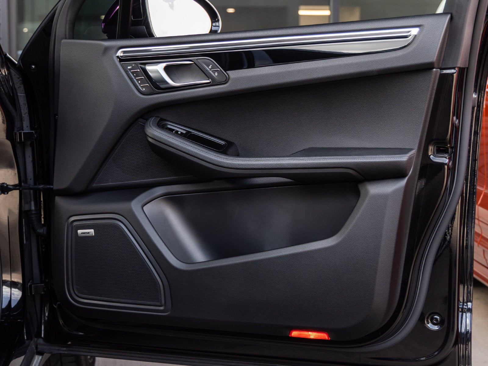 2018 Porsche Macan Macan Sport Edition