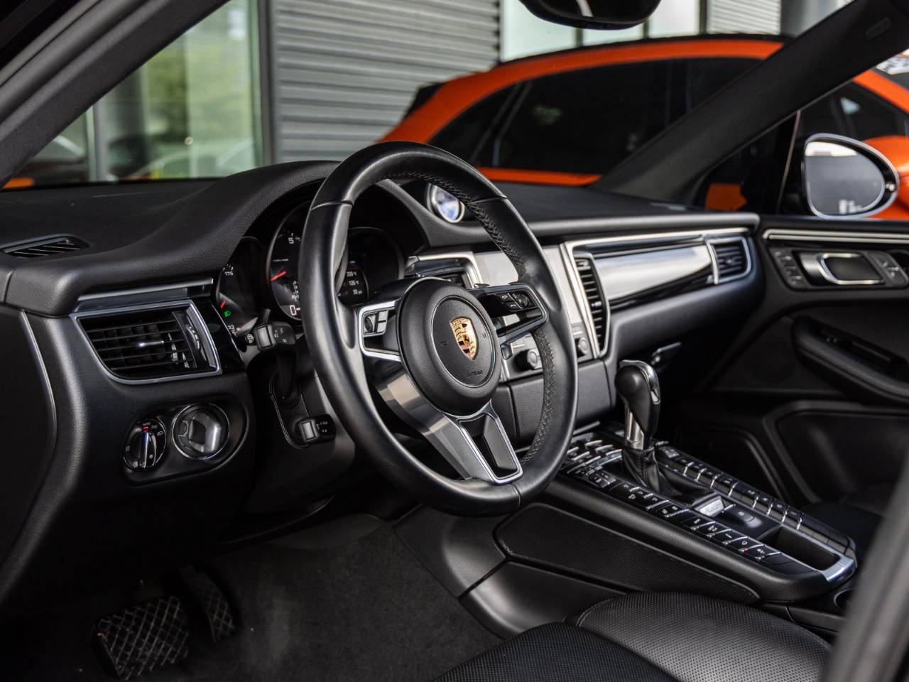 2018 Porsche Macan Macan Sport Edition