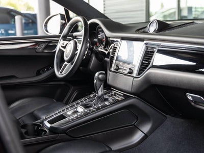 2018 Porsche Macan Macan Sport Edition