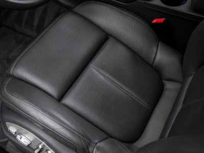 2022 Porsche Macan AWD