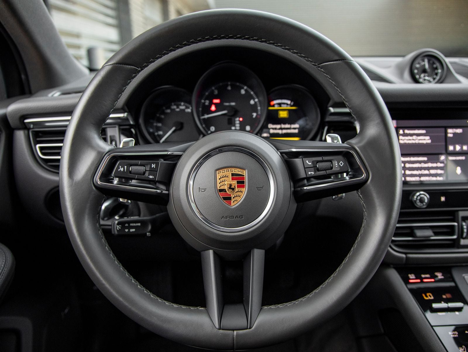 2022 Porsche Macan AWD