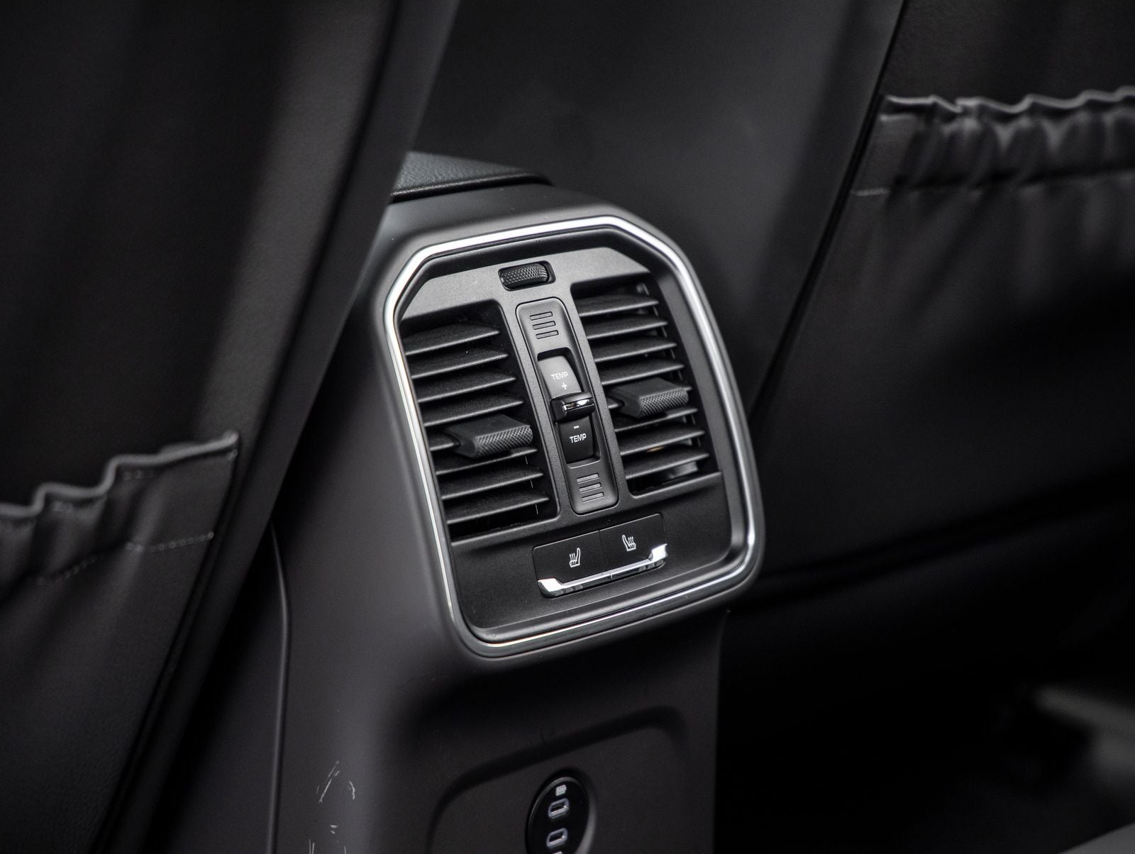 2022 Porsche Macan AWD