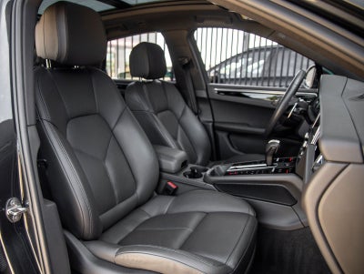 2022 Porsche Macan AWD