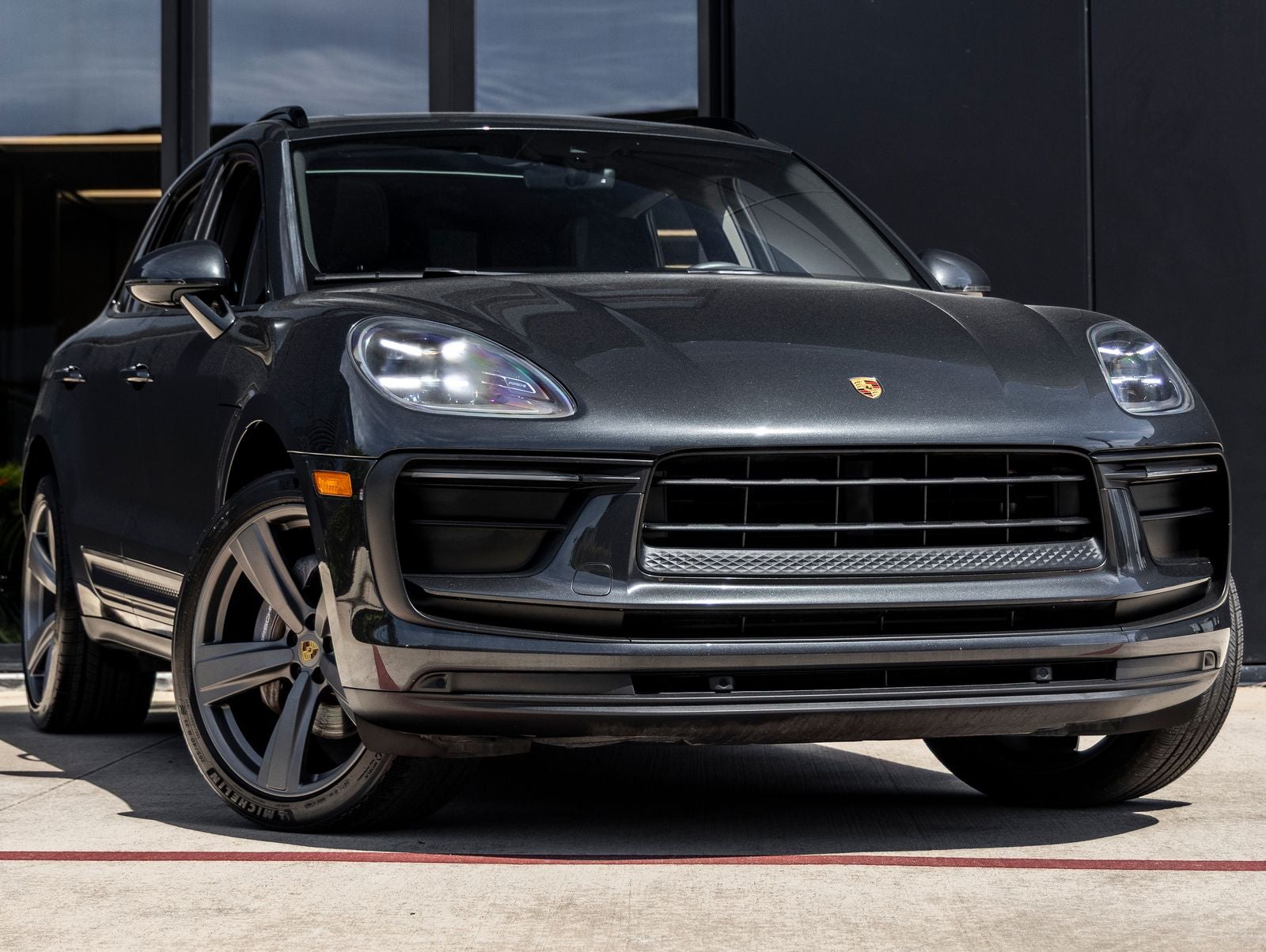 2022 Porsche Macan AWD