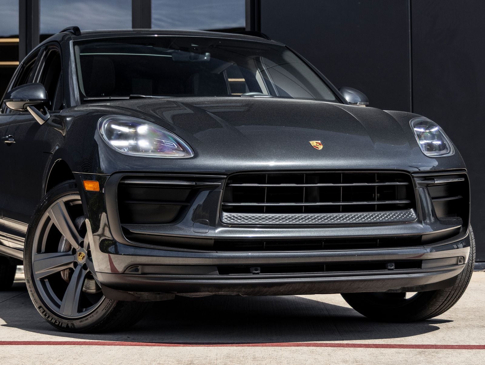 2022 Porsche Macan AWD