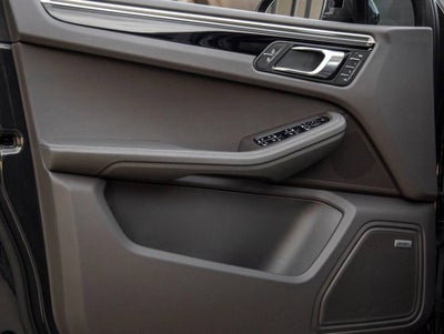 2022 Porsche Macan AWD