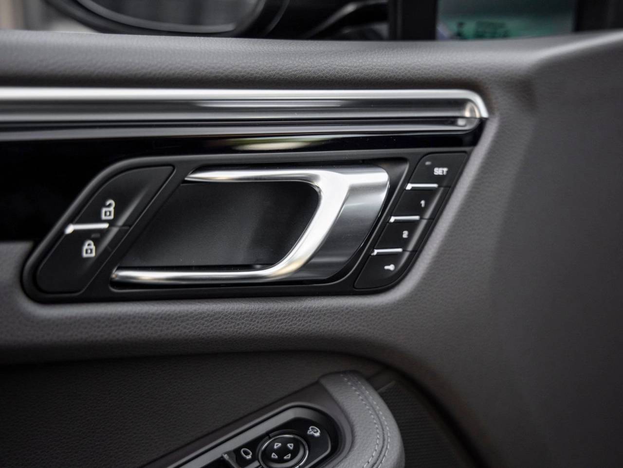 2022 Porsche Macan AWD