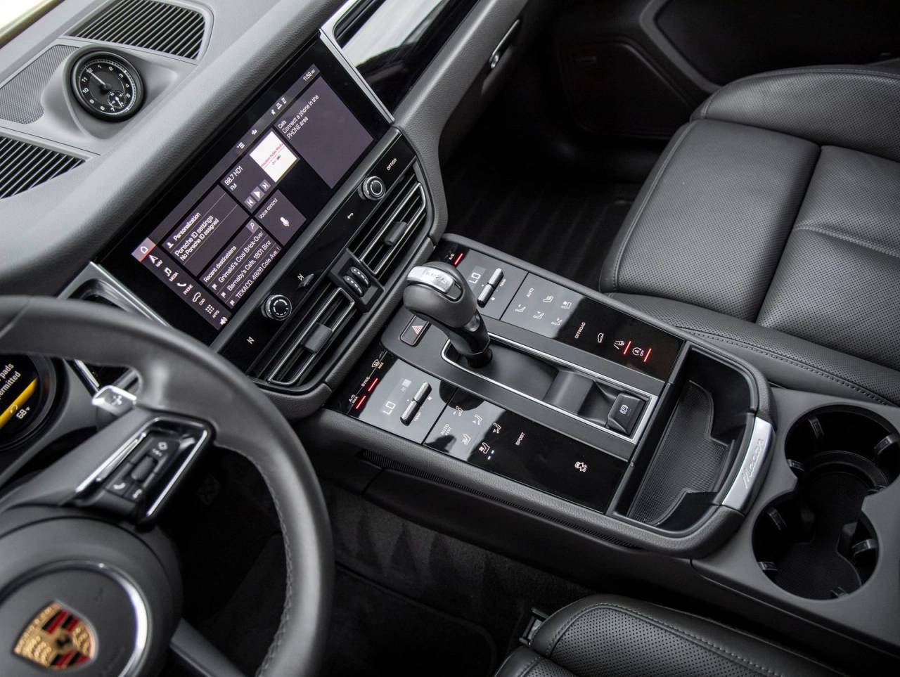 2022 Porsche Macan AWD