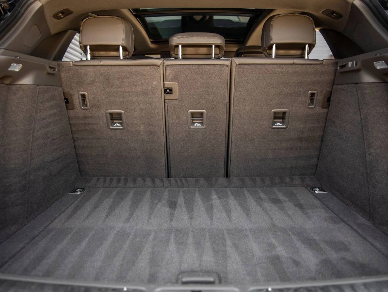 2022 Porsche Macan AWD