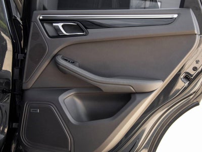 2022 Porsche Macan AWD