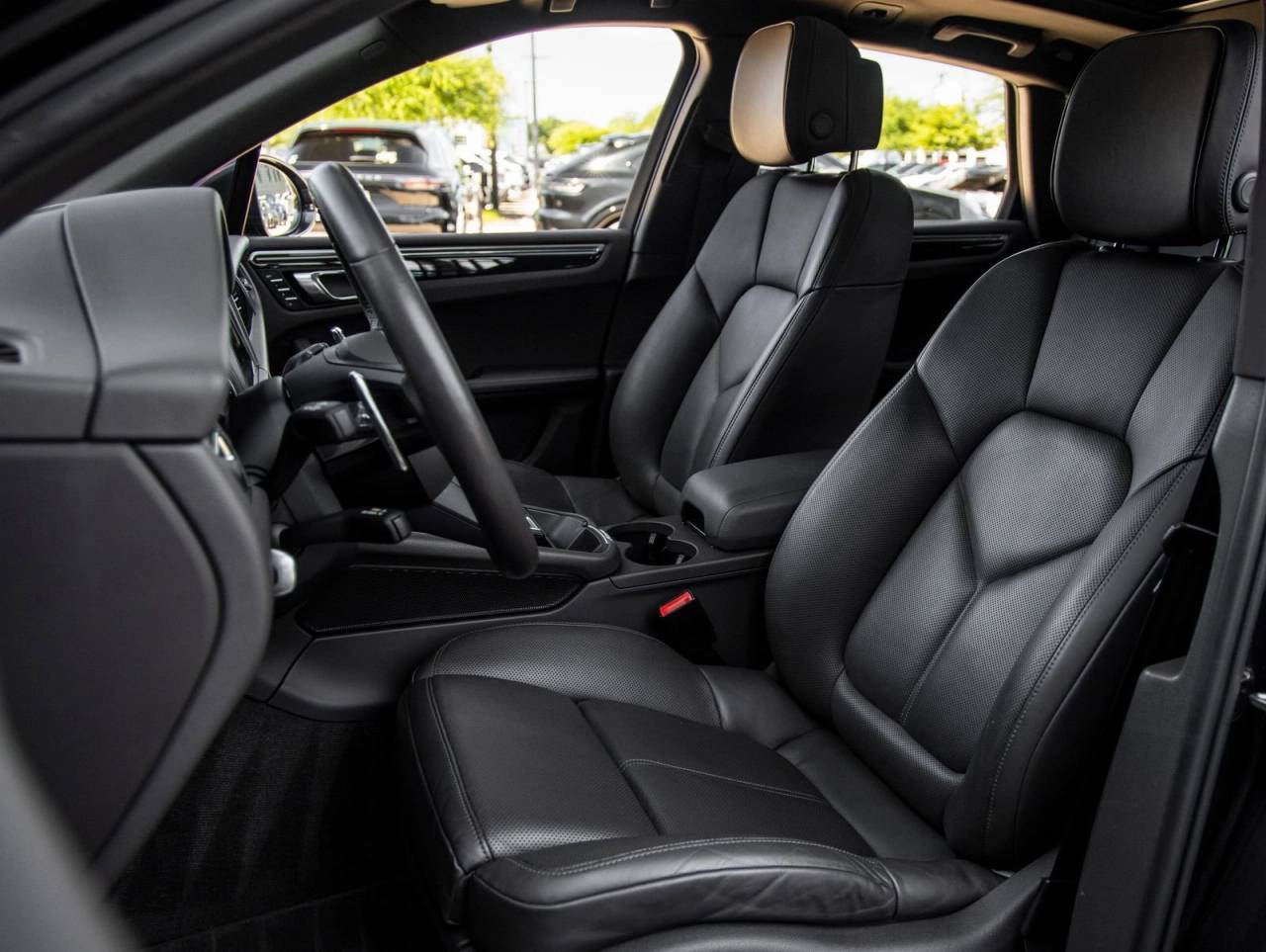 2022 Porsche Macan Macan