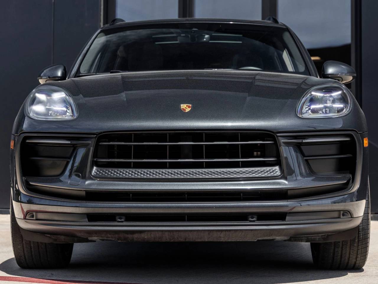 2022 Porsche Macan AWD