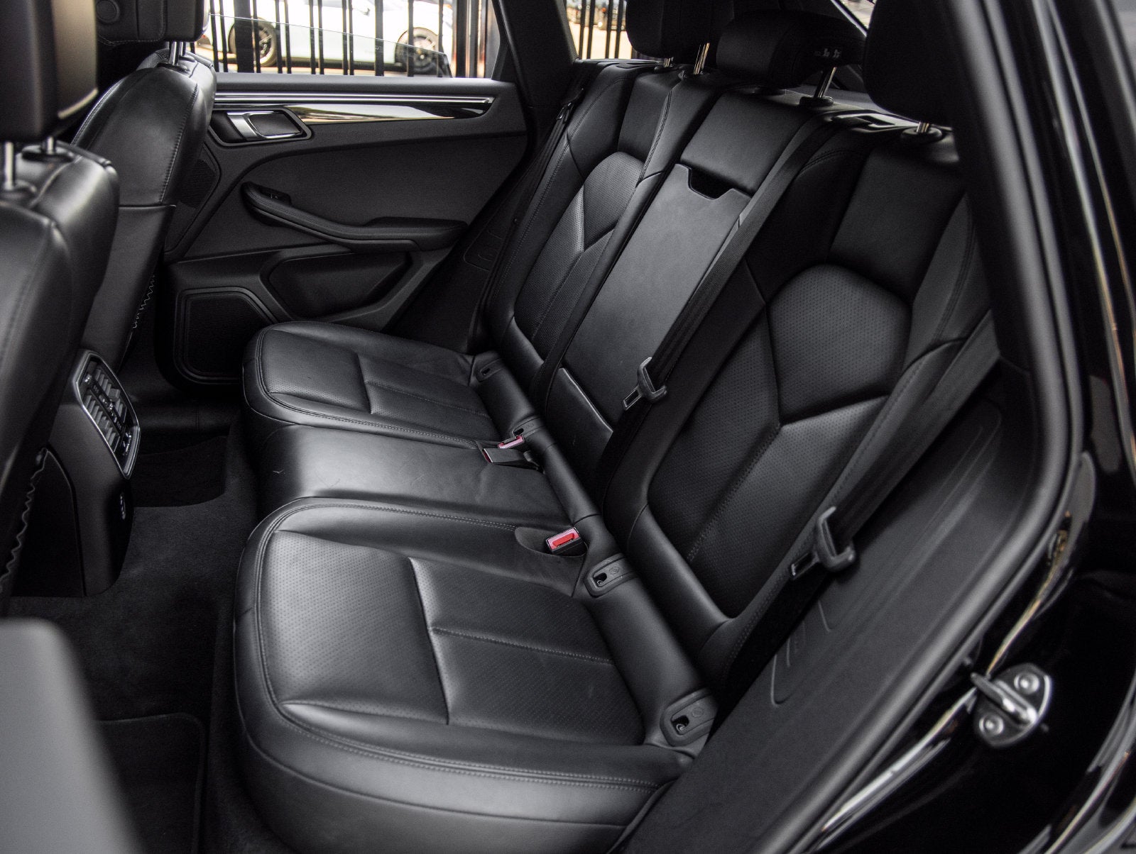 2023 Porsche Macan Macan