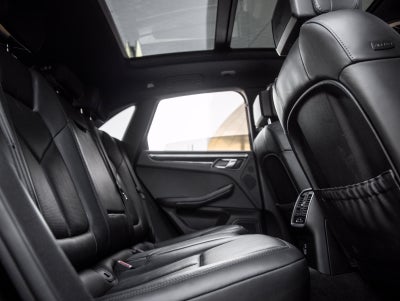 2023 Porsche Macan Macan