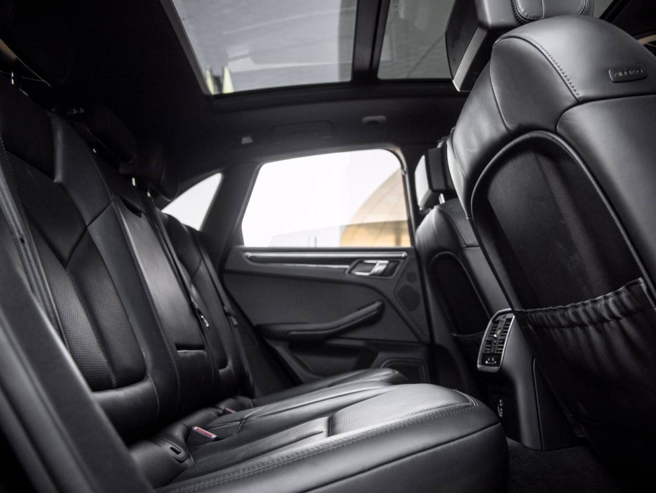 2023 Porsche Macan Macan