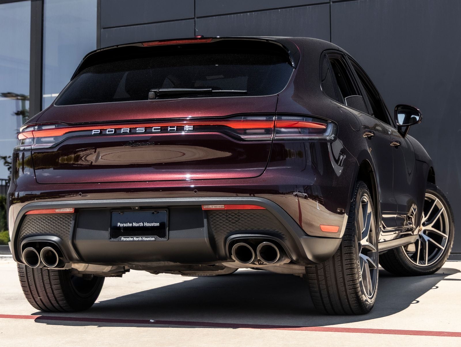 2023 Porsche Macan AWD