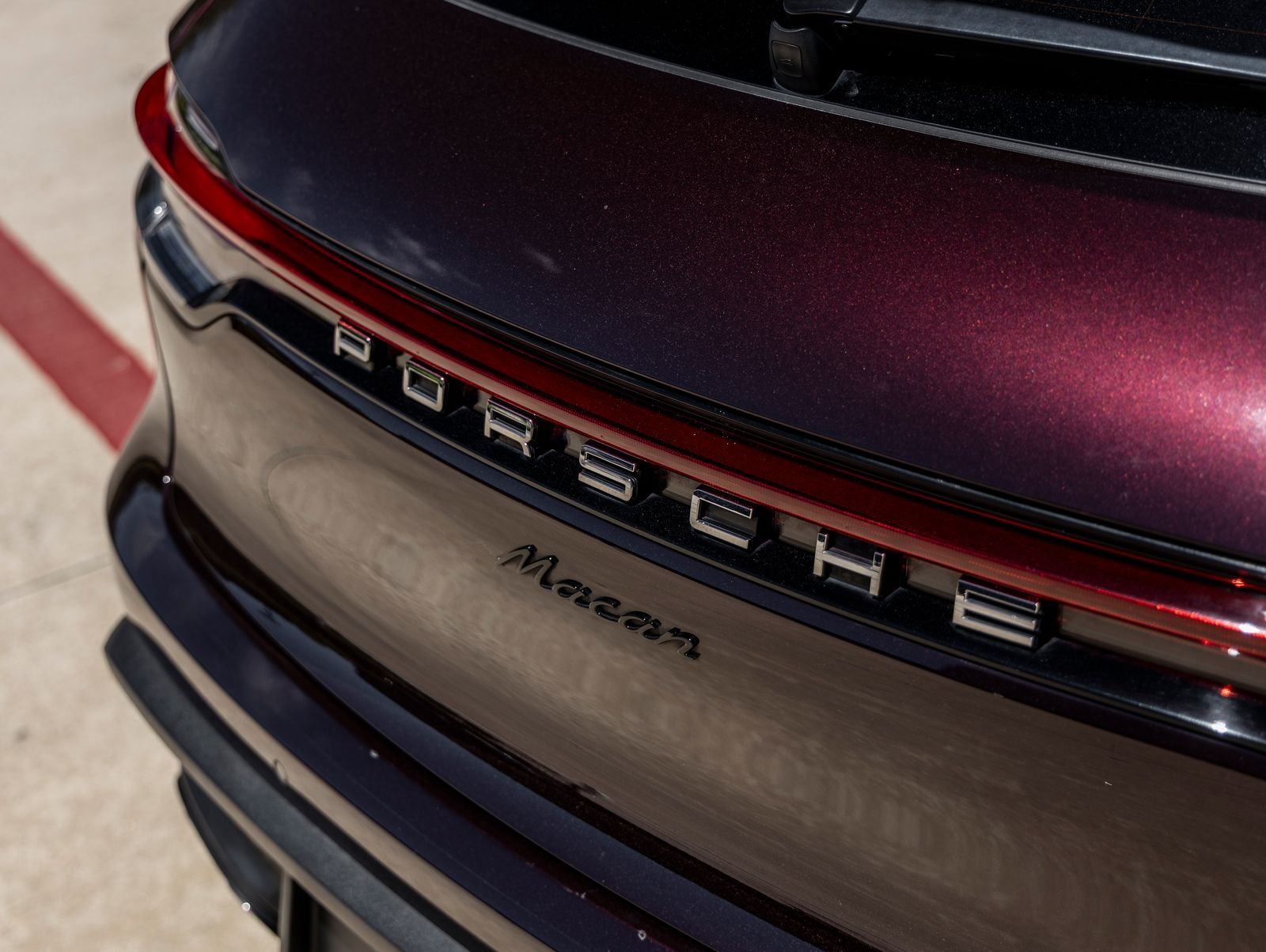 2023 Porsche Macan AWD