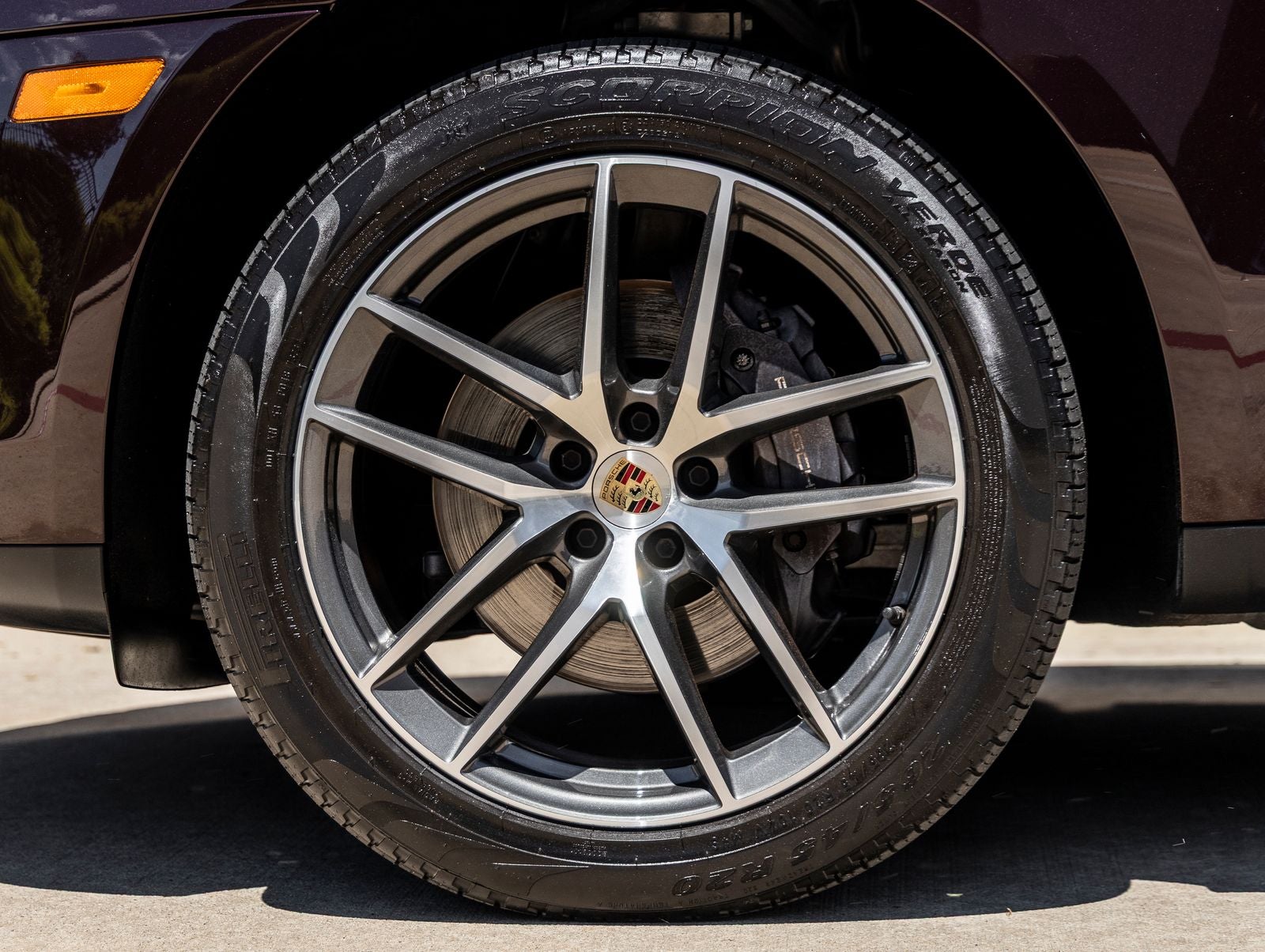 2023 Porsche Macan AWD