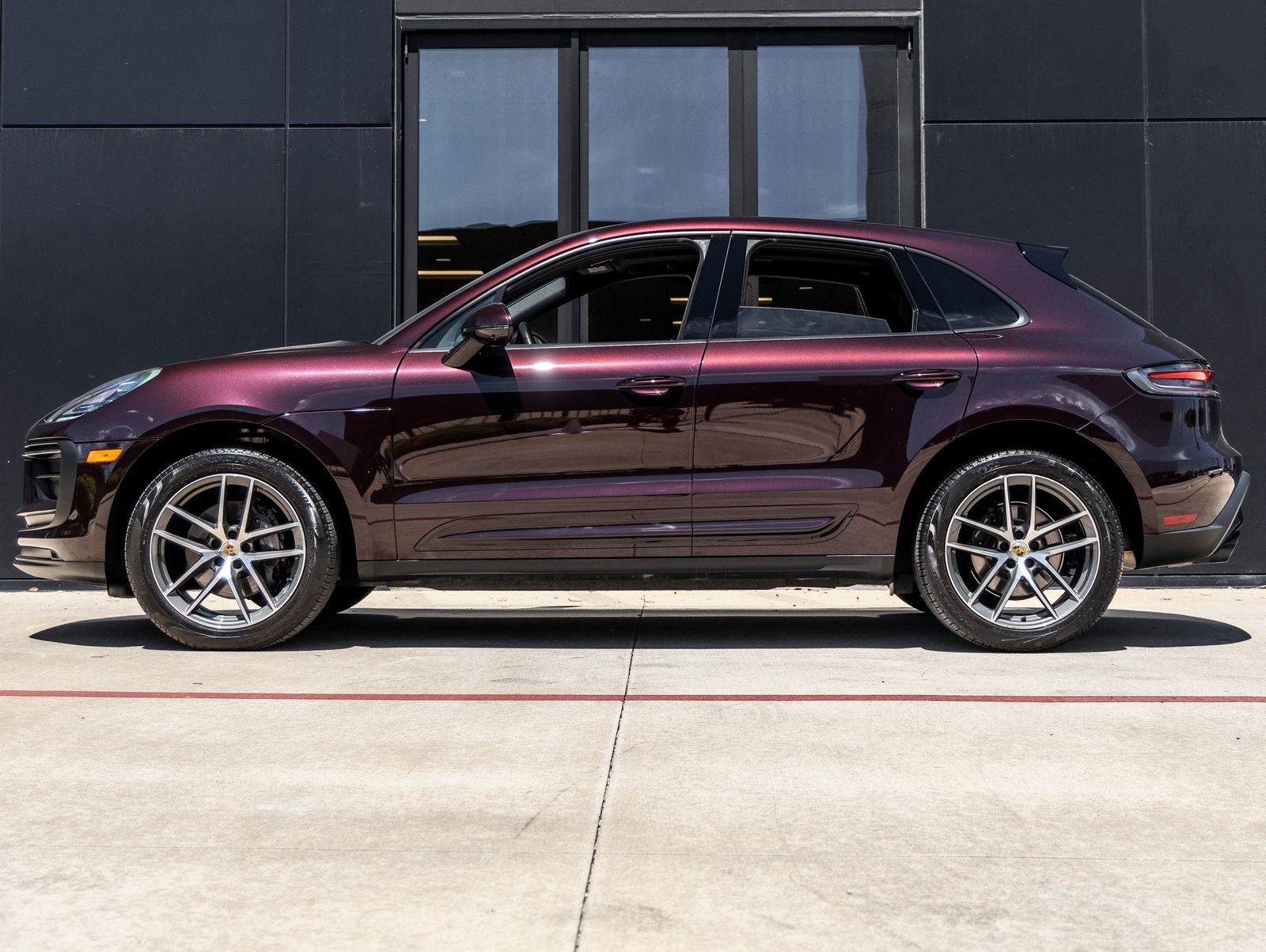 2023 Porsche Macan AWD