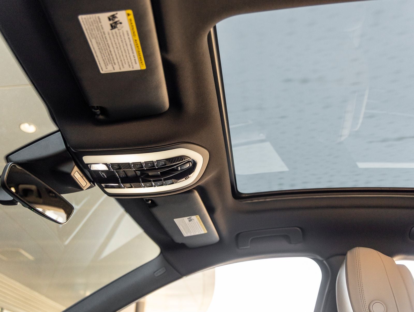 2023 Porsche Macan AWD