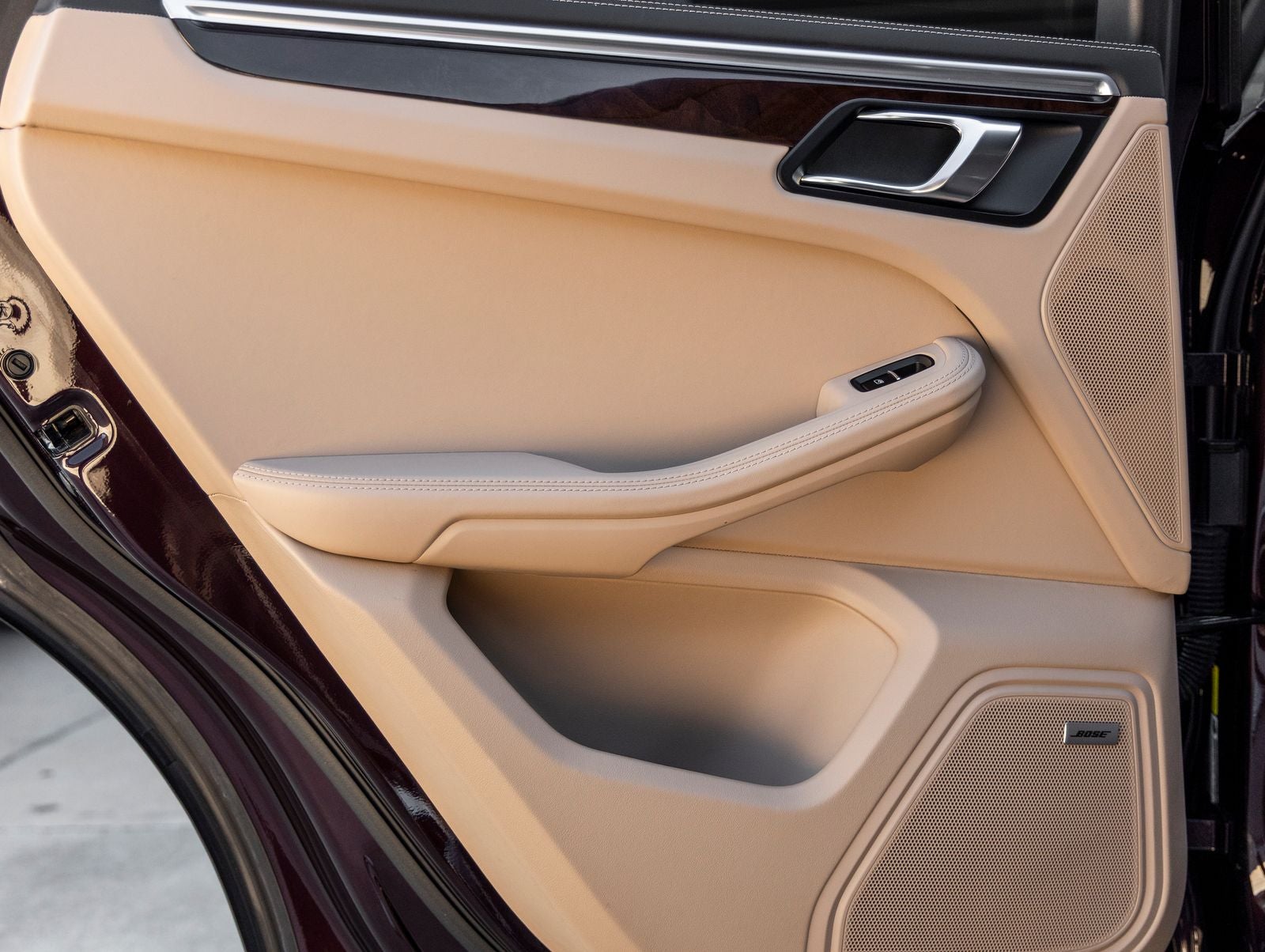 2023 Porsche Macan AWD