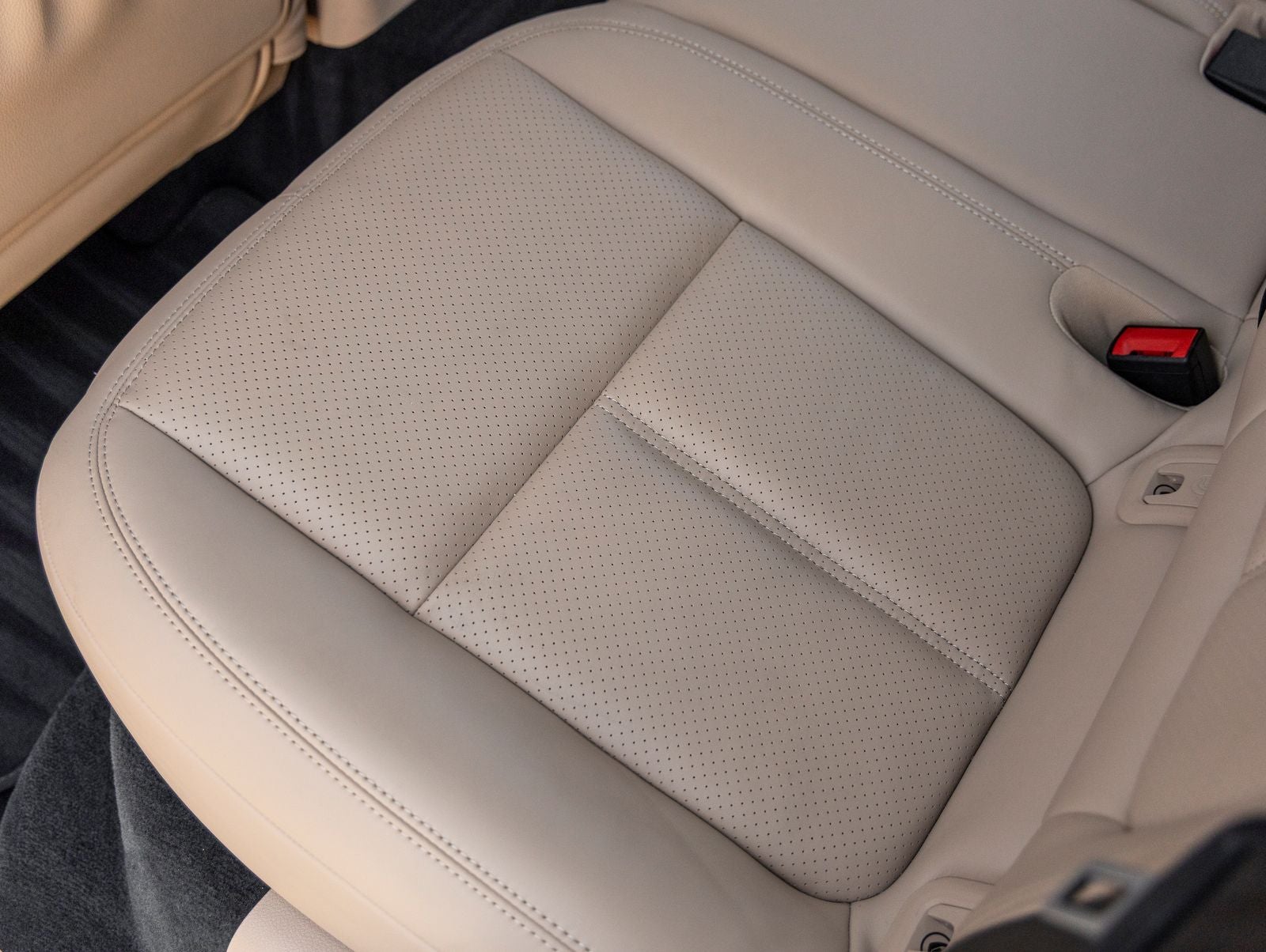 2023 Porsche Macan AWD