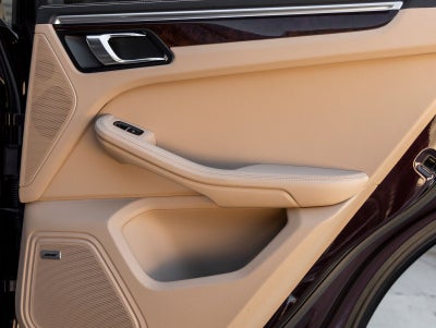 2023 Porsche Macan AWD