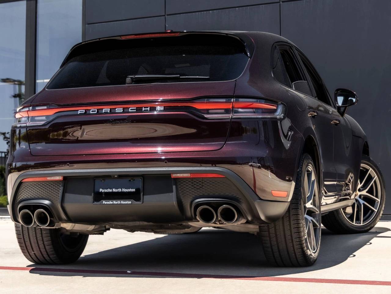 2023 Porsche Macan AWD