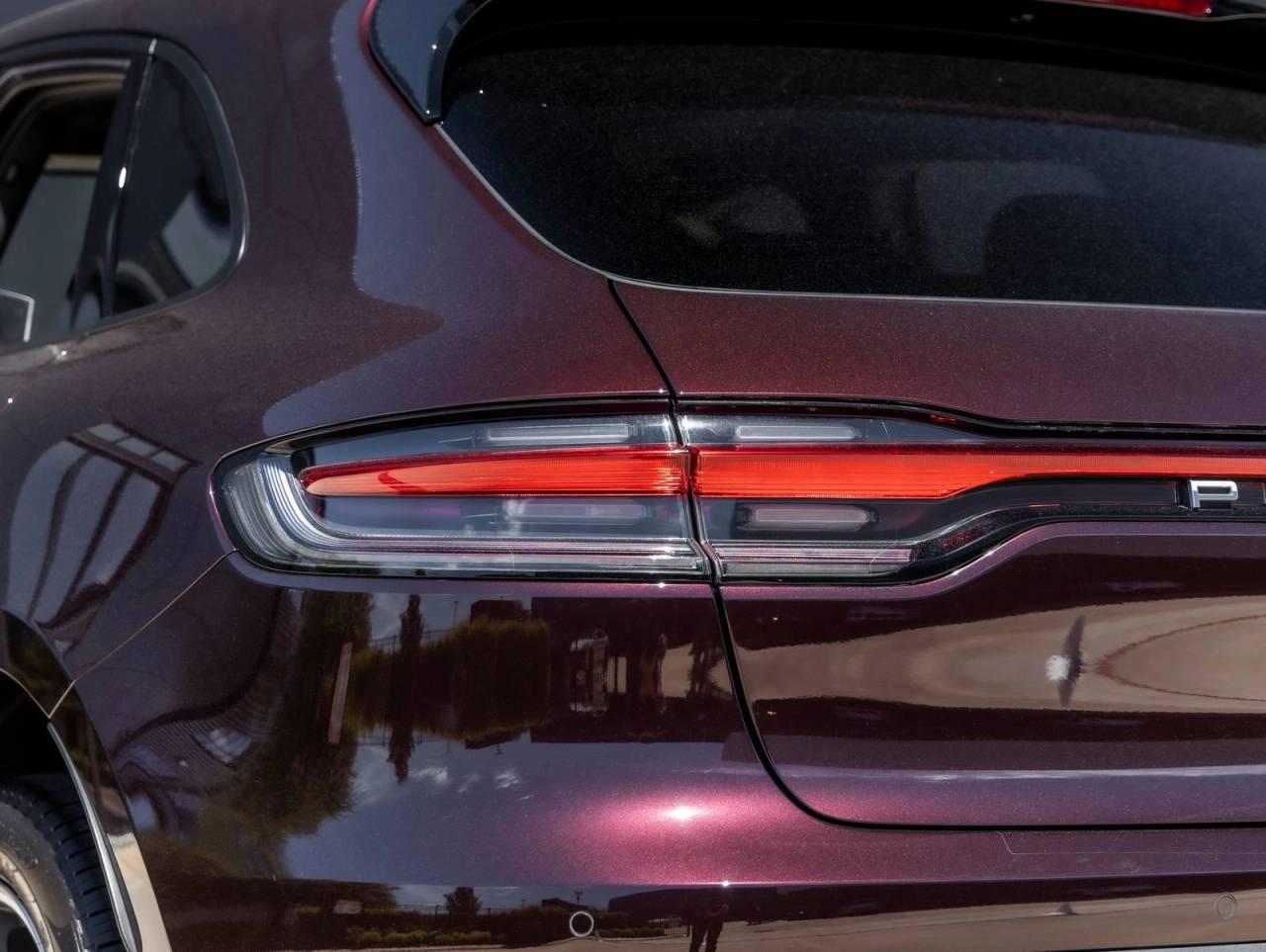 2023 Porsche Macan AWD