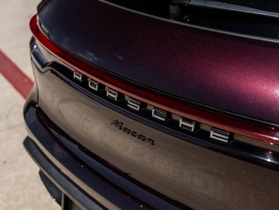 2023 Porsche Macan AWD