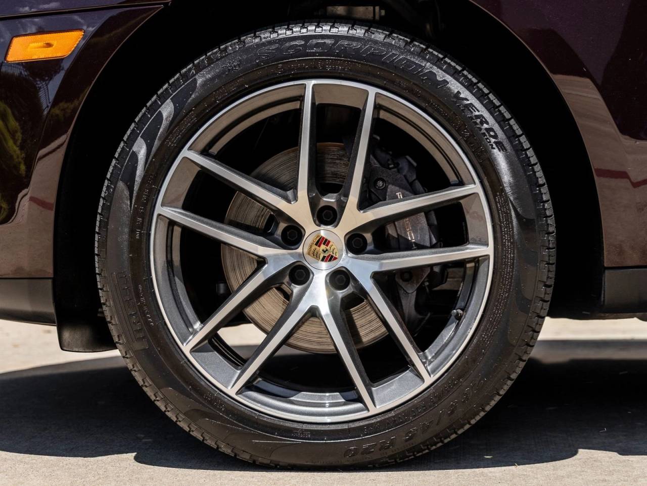 2023 Porsche Macan AWD