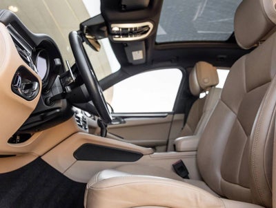 2023 Porsche Macan AWD