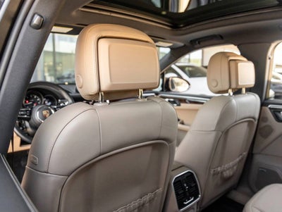 2023 Porsche Macan AWD