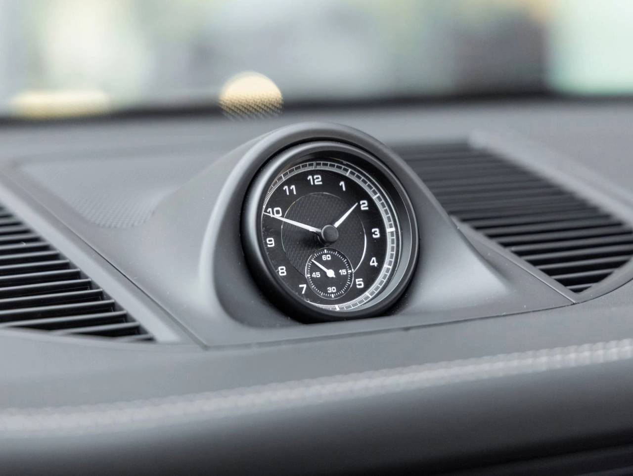 2023 Porsche Macan AWD