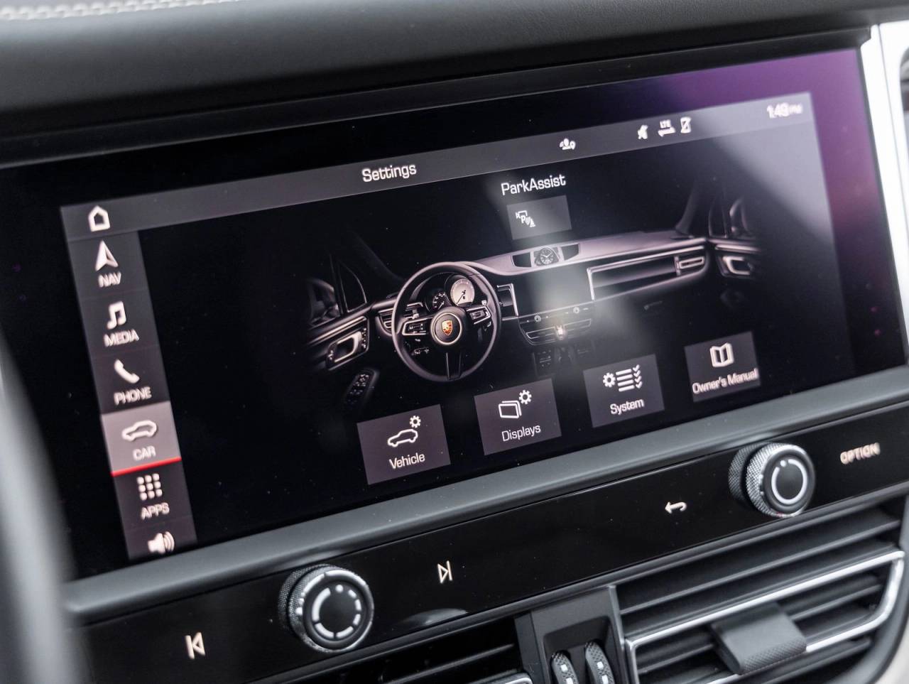 2023 Porsche Macan AWD