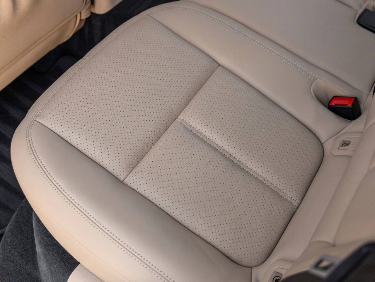 2023 Porsche Macan AWD