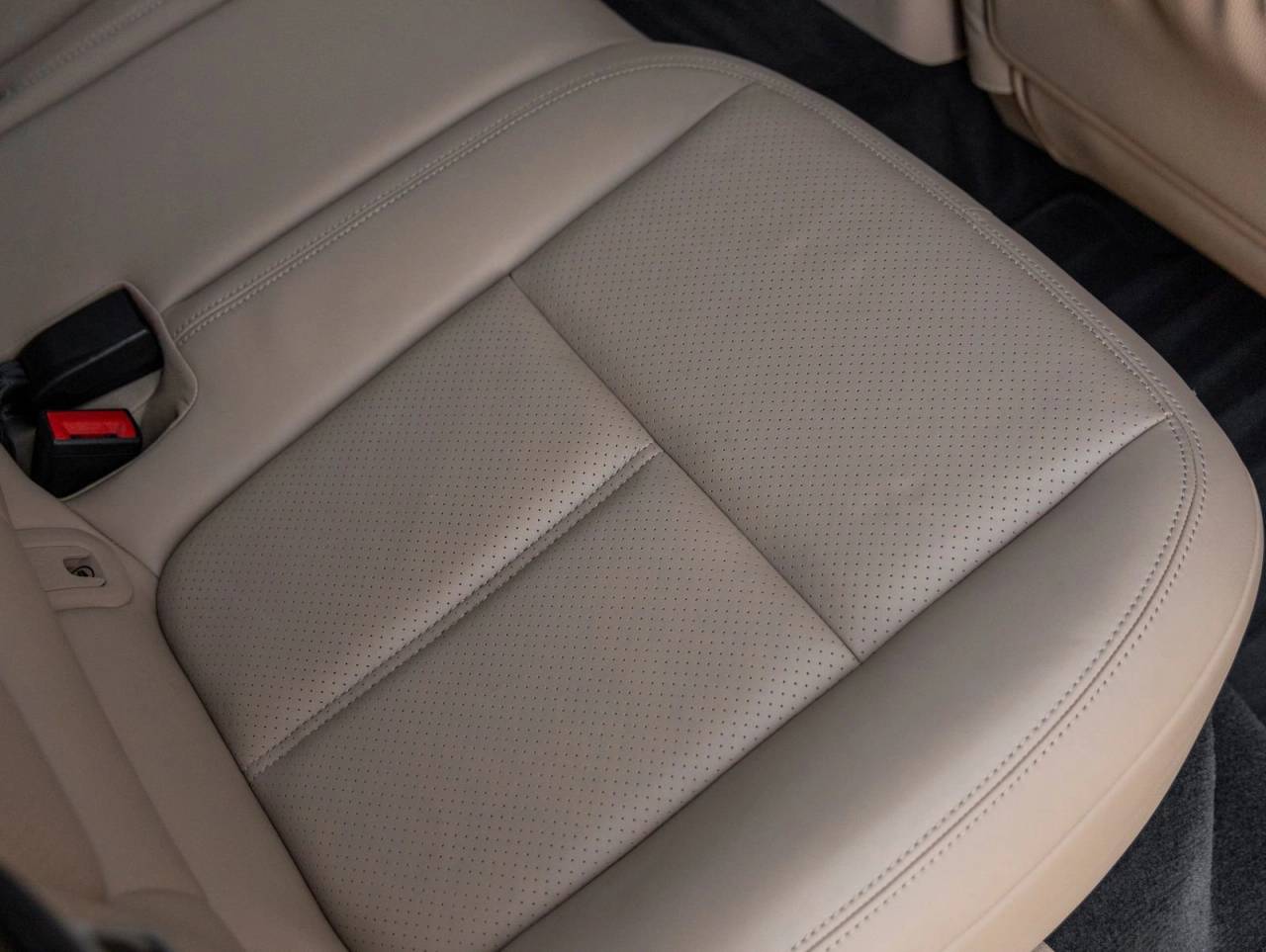 2023 Porsche Macan AWD