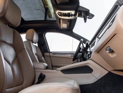 2023 Porsche Macan AWD