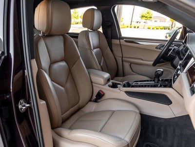 2023 Porsche Macan AWD