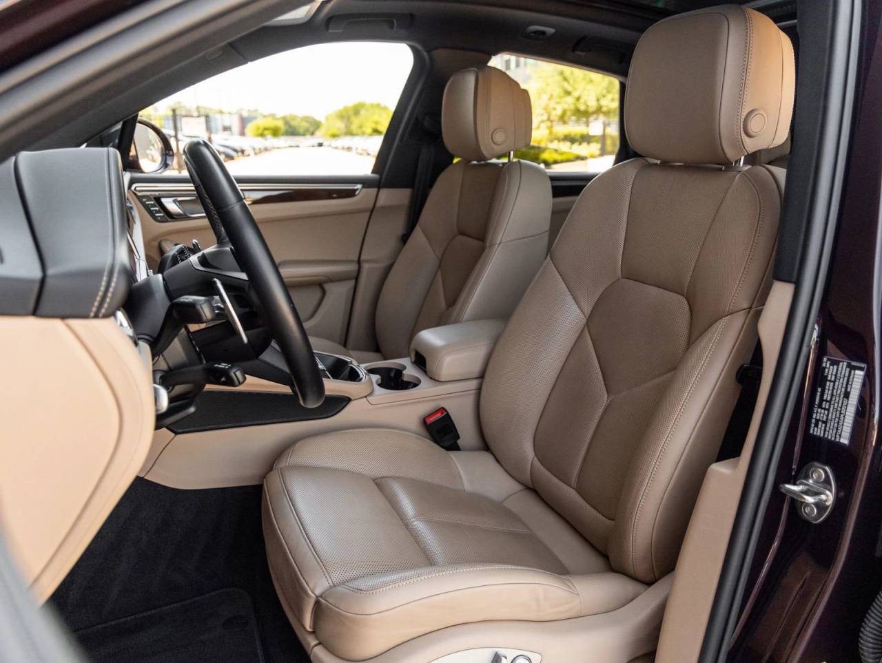 2023 Porsche Macan Macan (MY23)