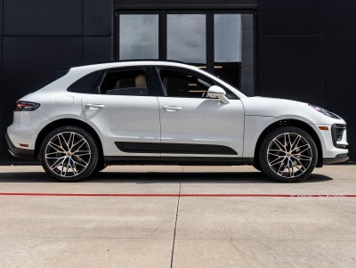 2024 Porsche Macan Macan (MY24)